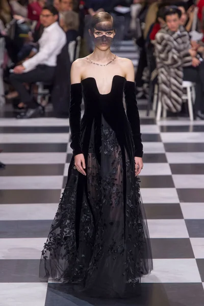 Look 49